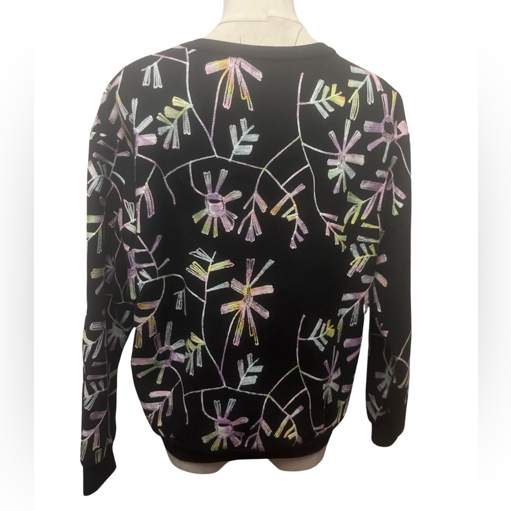 Embroidered top - Picture 2 of 3